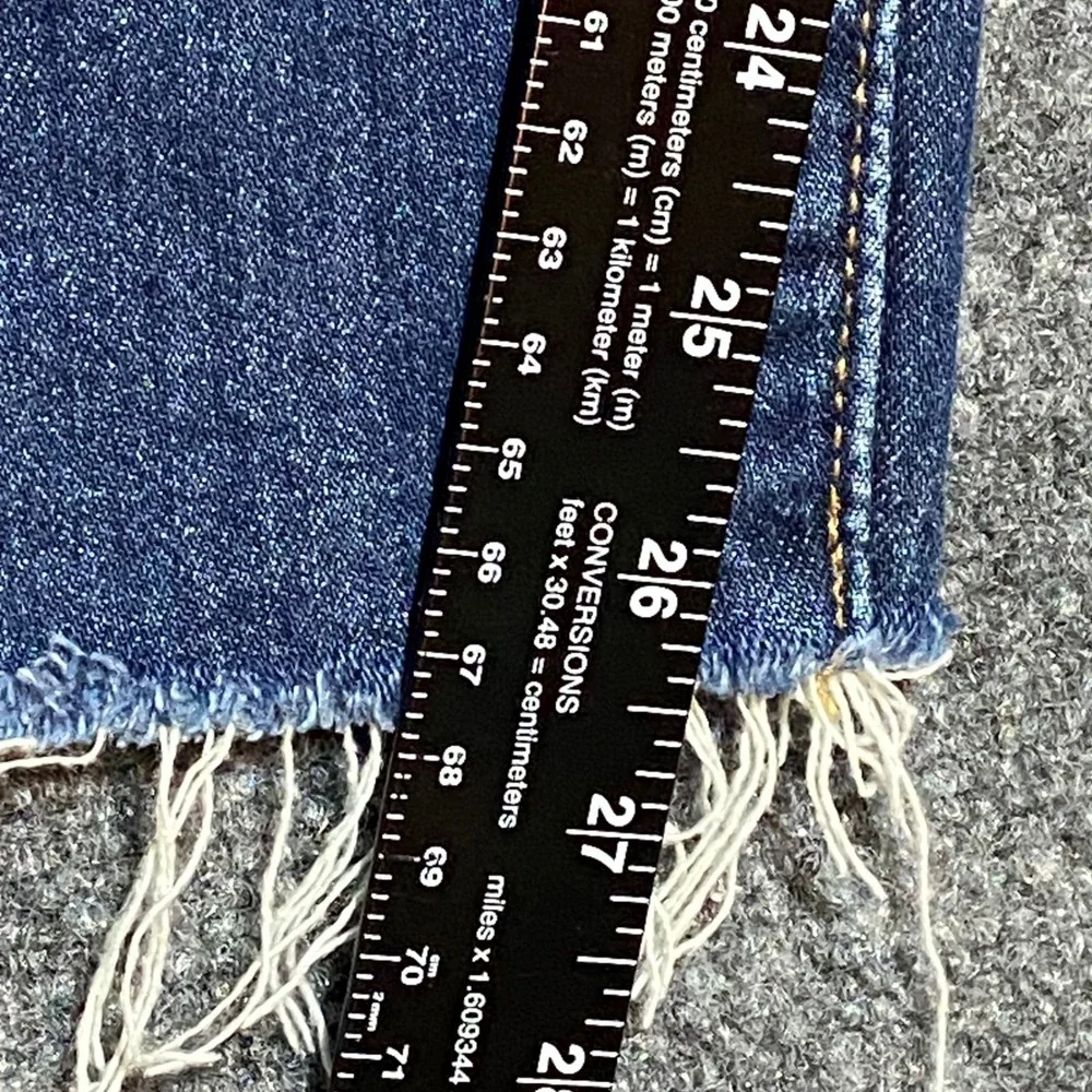 Levi's Wedgie Skinny Jeans Dark Wash High Rise Raw Hem Button‎ Fly Size 26